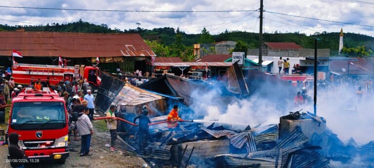 Kebakaran Hebat Landa Kampung Jeget Ayu, 96 Rumah Ludes Terbakar